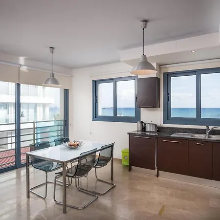 Diosponte Collection Palma Finikoudes Beach Λάρνακα